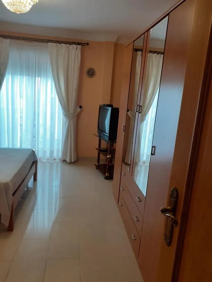 Apartamento en calle Real Almuñécar 0*,  España